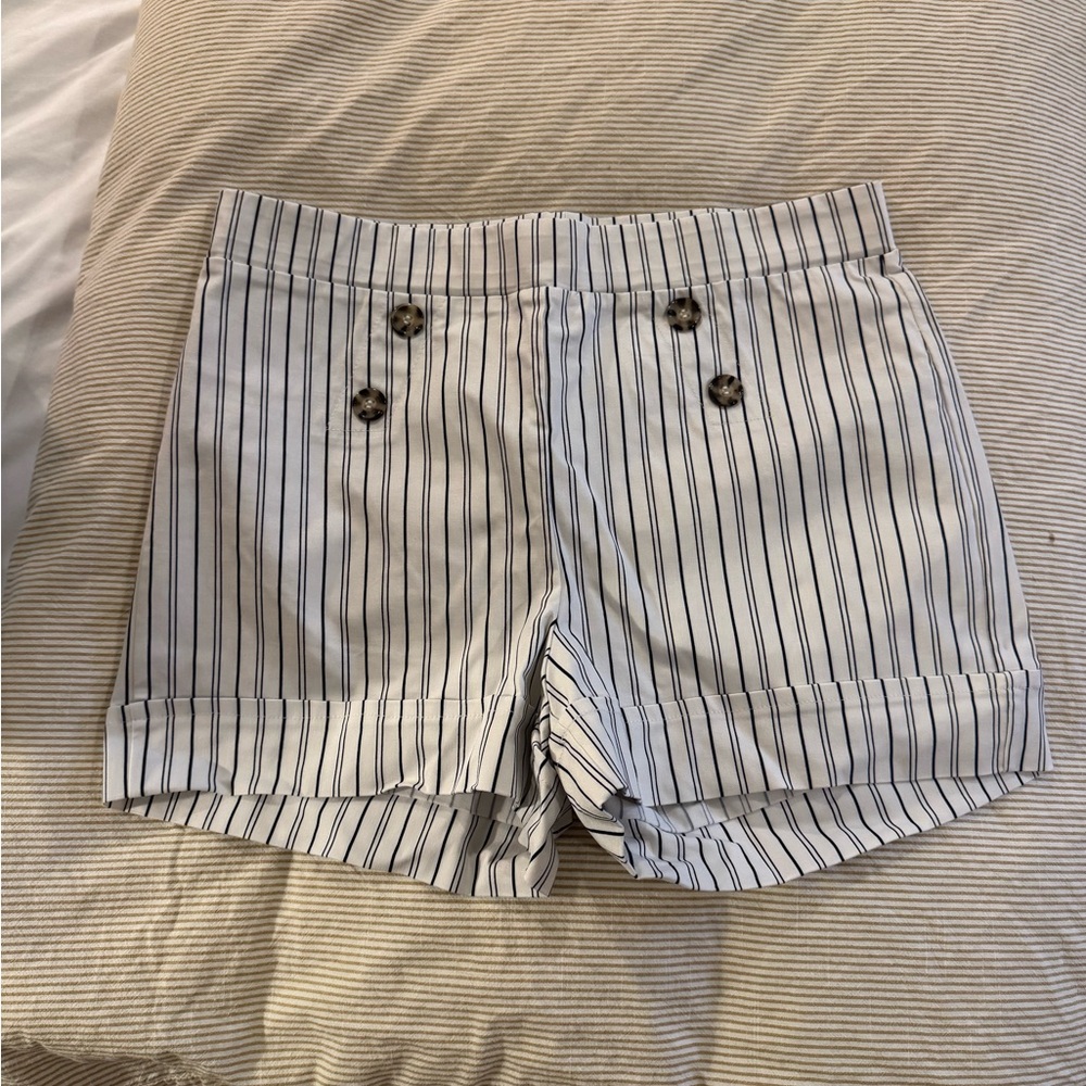 Chic Striped Women's Shorts